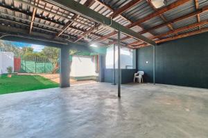 Private Garden Cottage with Kitchenette