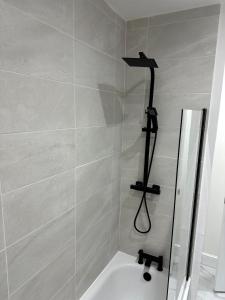 5 bed workers home in Valleys