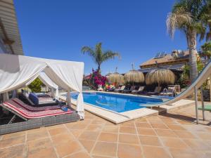 Cubos Villa Las Palmeras Altas 14PAX