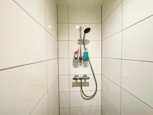 2 bedroom apartment with great views at Løkka