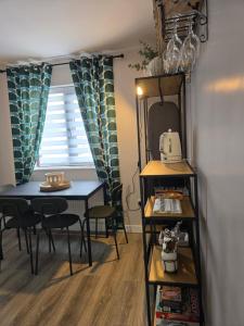 Abbey Lodge - Room 2