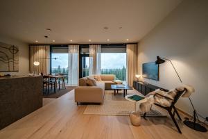 Aurora Luxe Chalet Ski-in Ski-out by Aavalevi