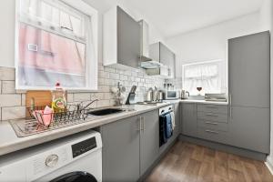 Sophisticated 2 bed in Doncaster sleeps 6!