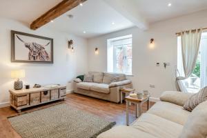 2 Bed in Blandford St. Mary oc-s33308