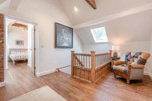 2 Bed in Blandford St. Mary oc-s33308