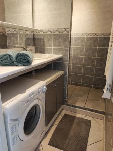 Héliopolis AB dernier étage Vue mer