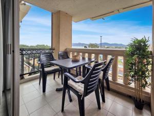 LX145 T2 terrasse & vue mer Piscine plage a pied