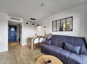 LX145 T2 terrasse & vue mer Piscine plage a pied