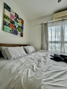 Sky View at The Parkland Ngamwongwan-Khae Rai by Orn