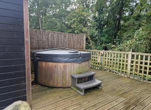 Glan yr Afon Un - Relax Recuperate Enjoy