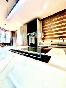 Carnelian 3 - Penthouse Style Apartment