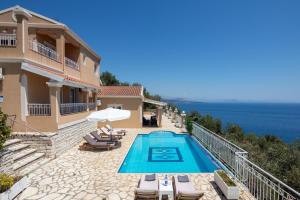 Angela by Vintage Travel