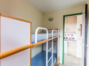 Appart 6 pers avec balcon, casiers à skis, proche pistes et commerces - FR-1-329-32