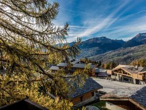 Charmant appartement rénové 45 pers. avec balcon, à 3 min des pistes – Montchavin Les Coches - FR-1-329-33