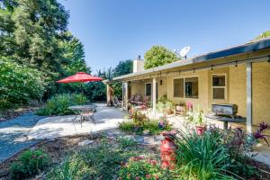 about 3 Mi to Dtwn and Chico State NorCal Escape!