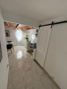 Hospedaje L H primero B Ezeiza a 15 min del aeropuerto