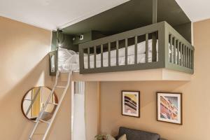 DINBNB Apartments l Historical Building I 100m To University Museum