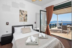 Anna Nissaki by Vintage Travel