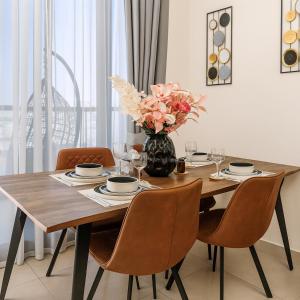 Work & Relax Above the City- JVC Perfect Stay