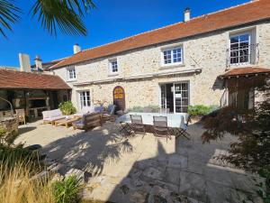 Villa familiale La Finca du champ de leau Avec sauna jacuzzi proche de Disney et Paris