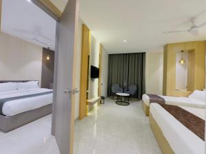 Travinities Hotel Avni Palace