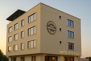 Travinities Hotel Avni Palace