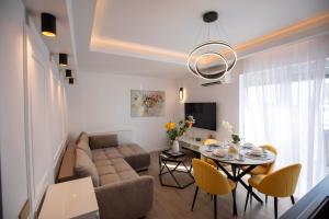 Sky Heaven Central Elegance 8th