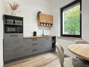 Staywell for 4 I Central I Parking I Kitchen