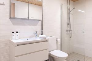 New spacious 1br with free parking on the street