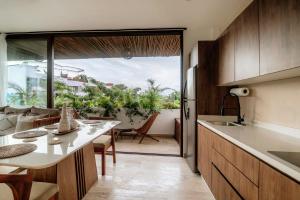 Nasha Tropical Bliss Plunge Pool