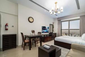 Stylish and Spacious Downtown Studio
