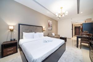 Stylish and Spacious Downtown Studio