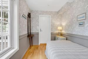 Arctic hilltop lodge - Room 5