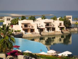Exclusive 2BR Poolside Villa 5 Star Resort Escape