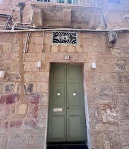 Cute apartment in quiet Valletta Alley