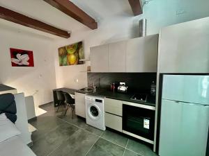 Cute apartment in quiet Valletta Alley