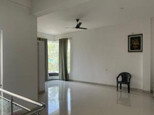 Non-AC Room in Cozy Homestay Villa near RGIA