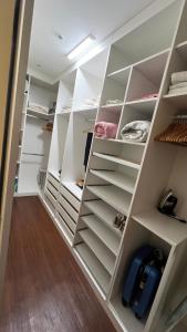 Casa com piscina e churrasqueira conforto e lazer garantido