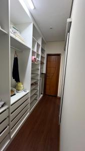 Casa com piscina e churrasqueira conforto e lazer garantido