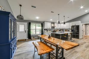 Walk to Lake Barkley! Family Home w Outdoor Oasis