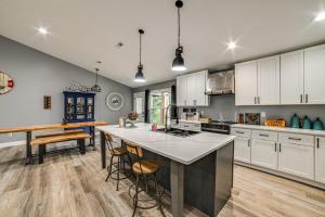 Walk to Lake Barkley! Family Home w Outdoor Oasis