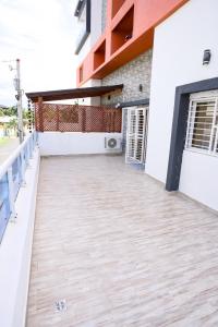 Amazing 2BR apartment near the airport