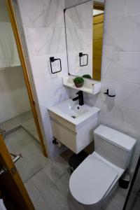 Amazing 2BR apartment near the airport