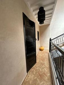 Dar Azélia - Charming riad with terrace & pool near Medina