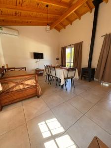 Entre Algarrobos - Cabañas con pileta y naturaleza