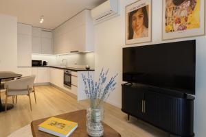 BROWARY DESIGNER APARTMENTS by Country 2 Country