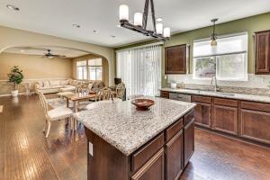 Spacious Menifee Home with Patio, 9 Mi to Lake!