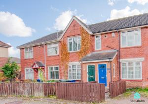 Modern 2 Bed in Newcastle, Free Parking & Sleeps 6