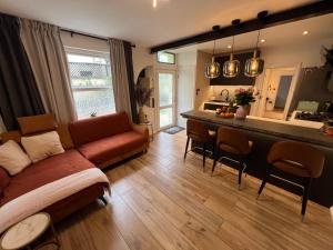 Flamingo Retreat with a Private Garden