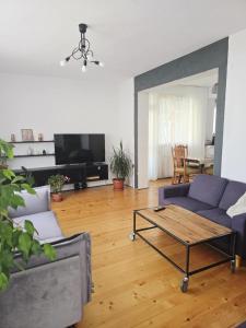 Слънчев апартамент 44 ет 3